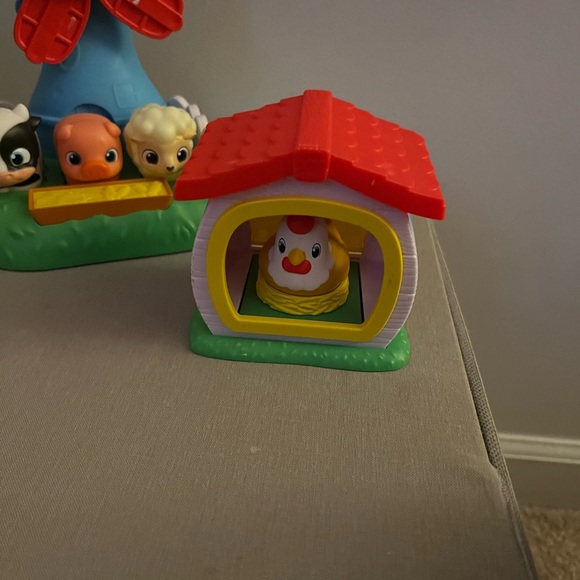 Cocomelon Farm Playset - Picture 3 of 5